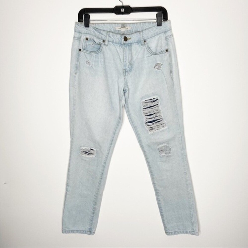 Life In Progress distressed light wash jeans